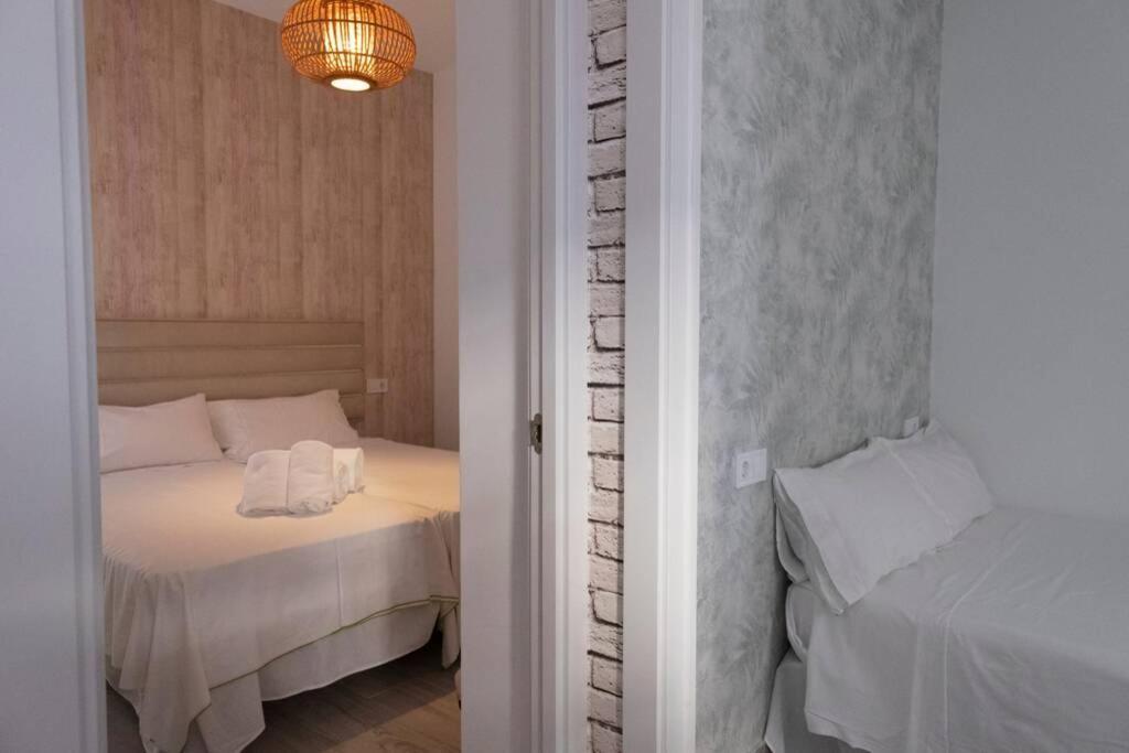 Magnifico Apartamento En Los Remedios Seville Luaran gambar