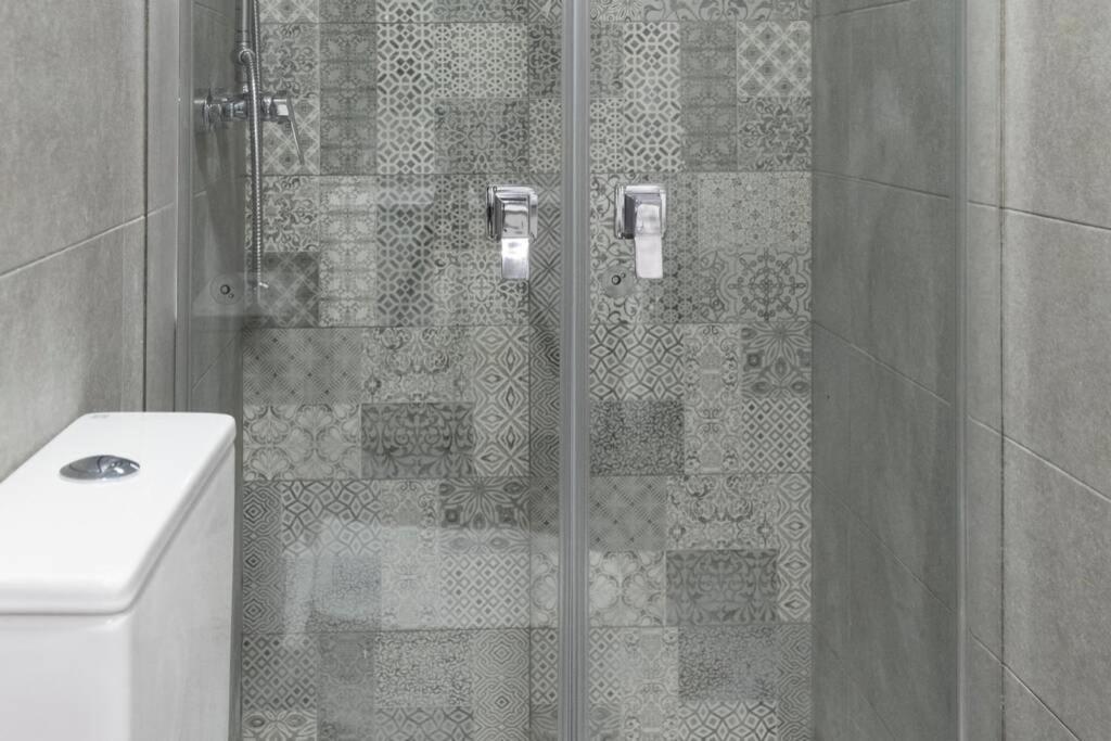 Magnifico Apartamento En Los Remedios Seville Luaran gambar